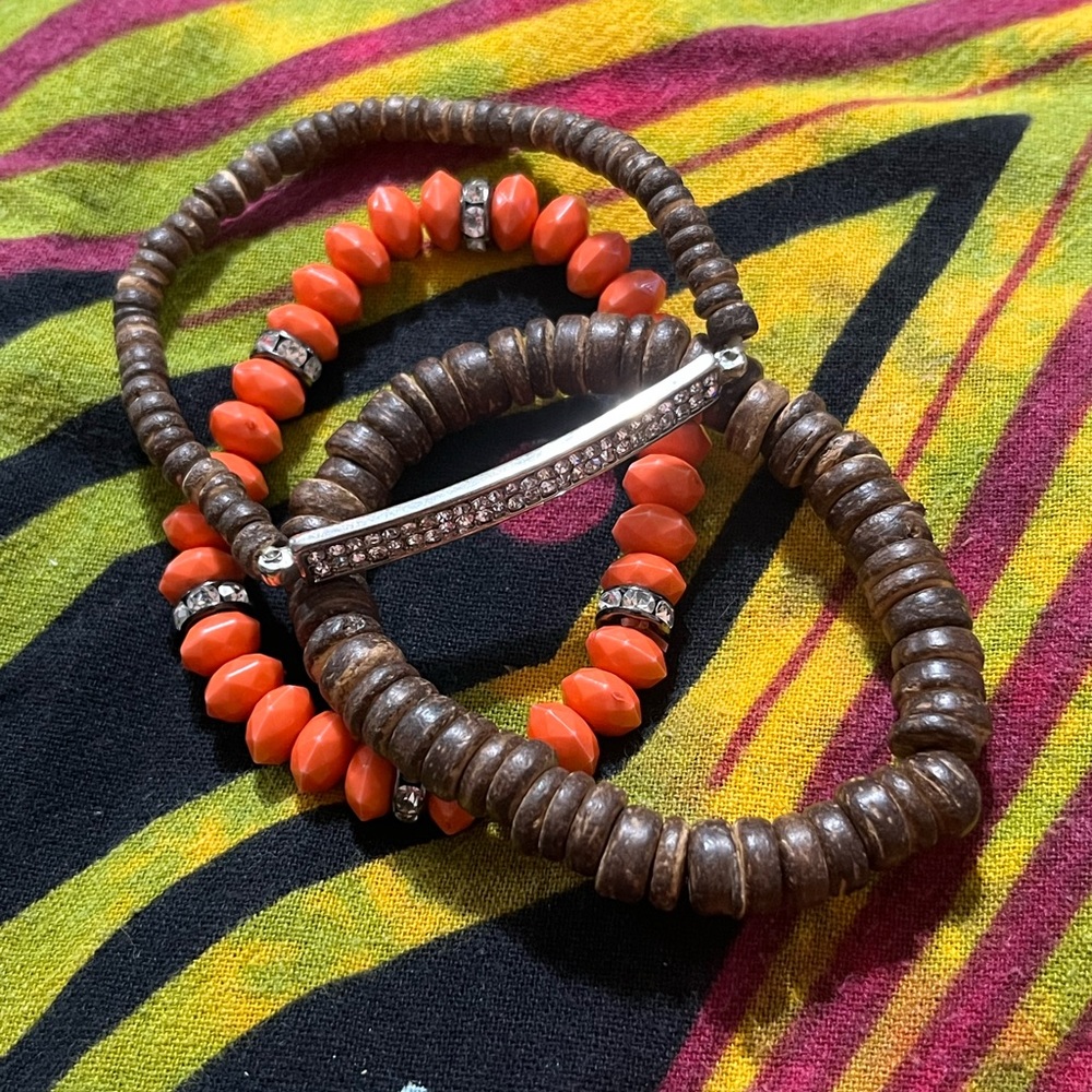 VTG Y2K Boho Beaded Stretchy Costume Jewelry Bracelets Lot of Three - Picture 3 of 4